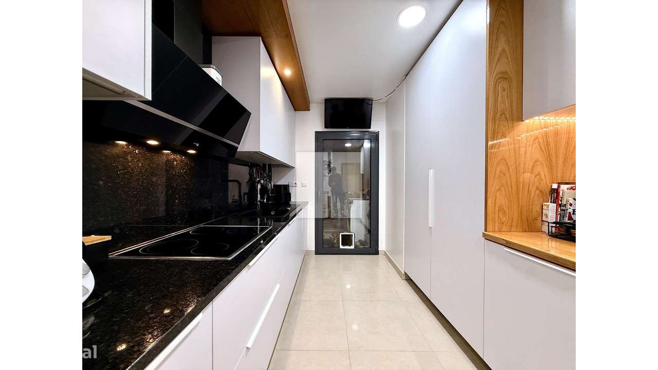 Apartamento T3 c/ Garagem-5
