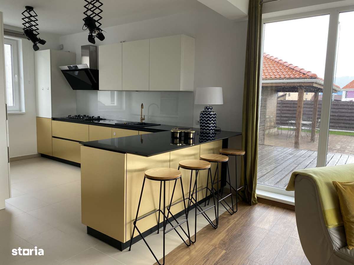 Casă de închiriat cu 4 camere și grădină - Imagine principală: 4/10