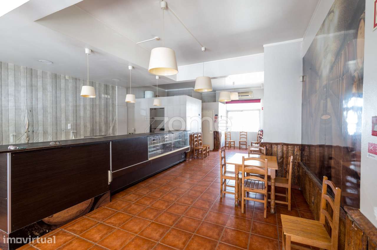 Imóvel para comércio no centro Tomar - Grande imagem: 4/16