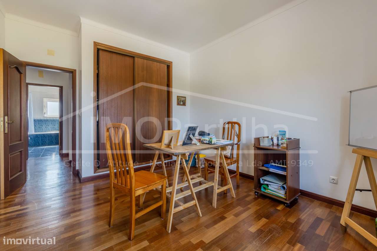 Moradia T5 em Montesouros - Mafra-21