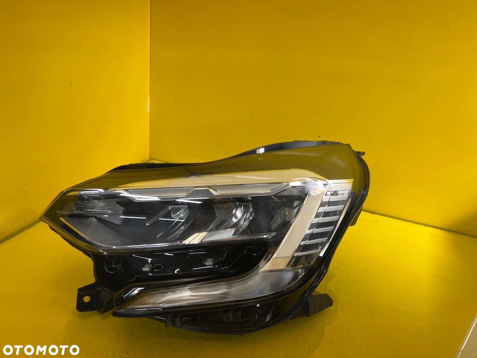 LAMPA LEWA Renault Captur II LED 260608476R - 1