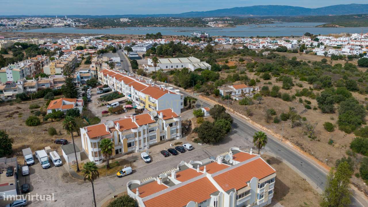 Apartamento T2 em Estômbar, Lagoa - Oportunidade Única!-4