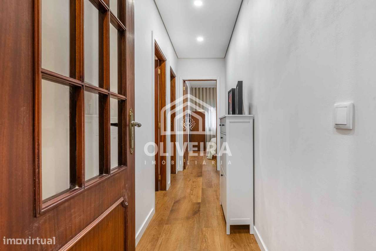 Apartamento T3 renovado em Braga-11
