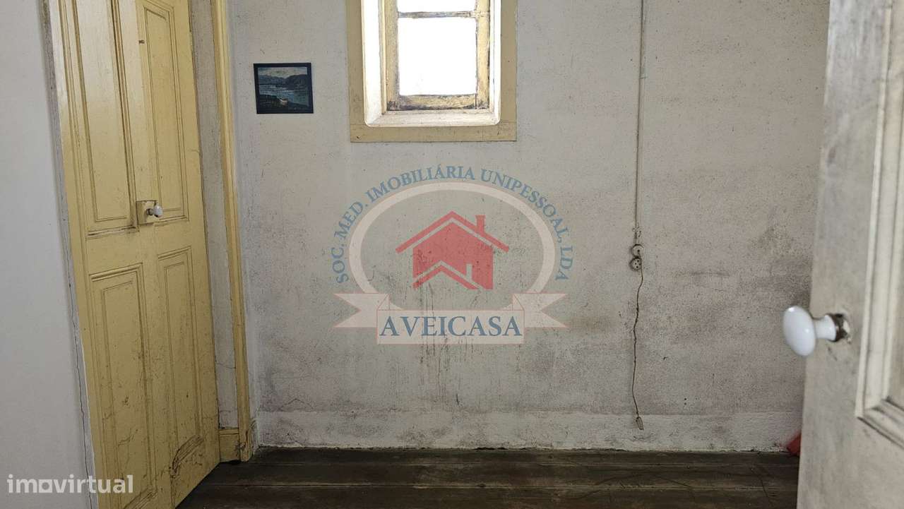 CASA GANDARESA EM VERDEMILHO PARA RECUPERAR-14