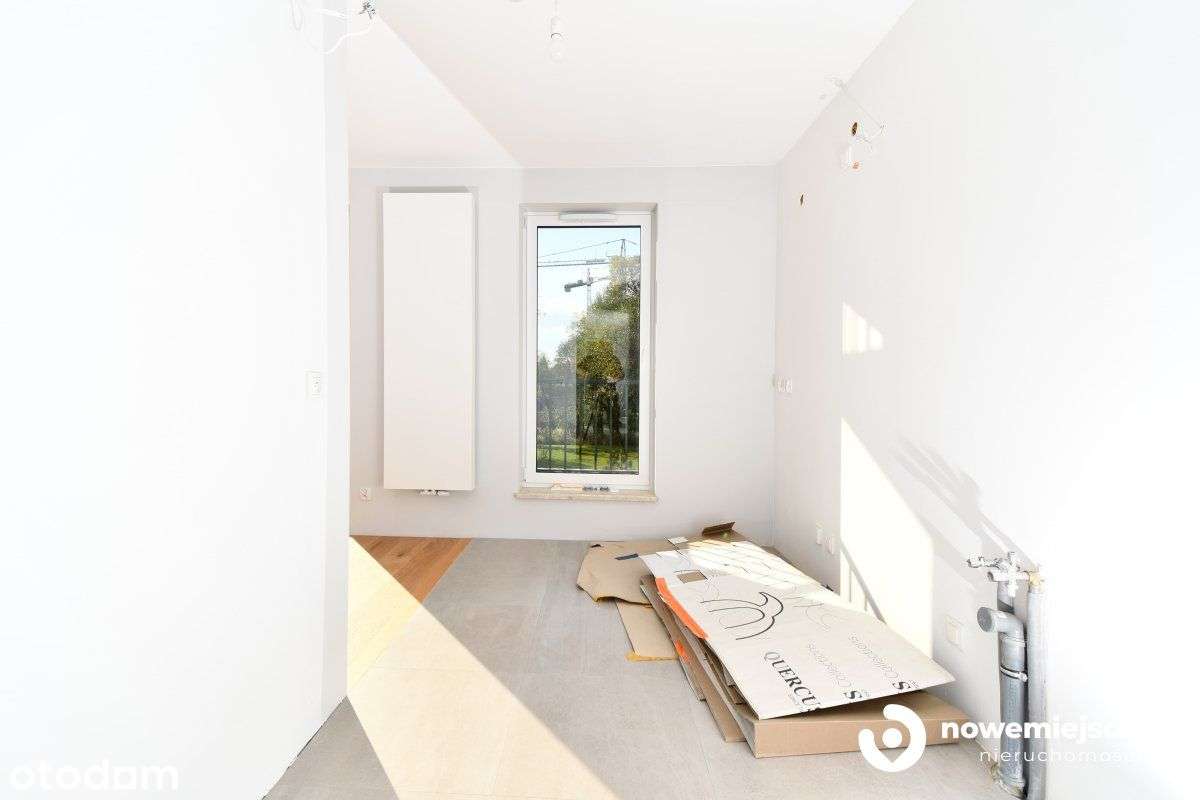 4-pokojowy apartament z tarasem i widokiem na park-7