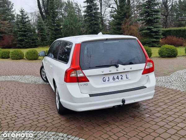 Volvo V70 D5 Momentum - 11