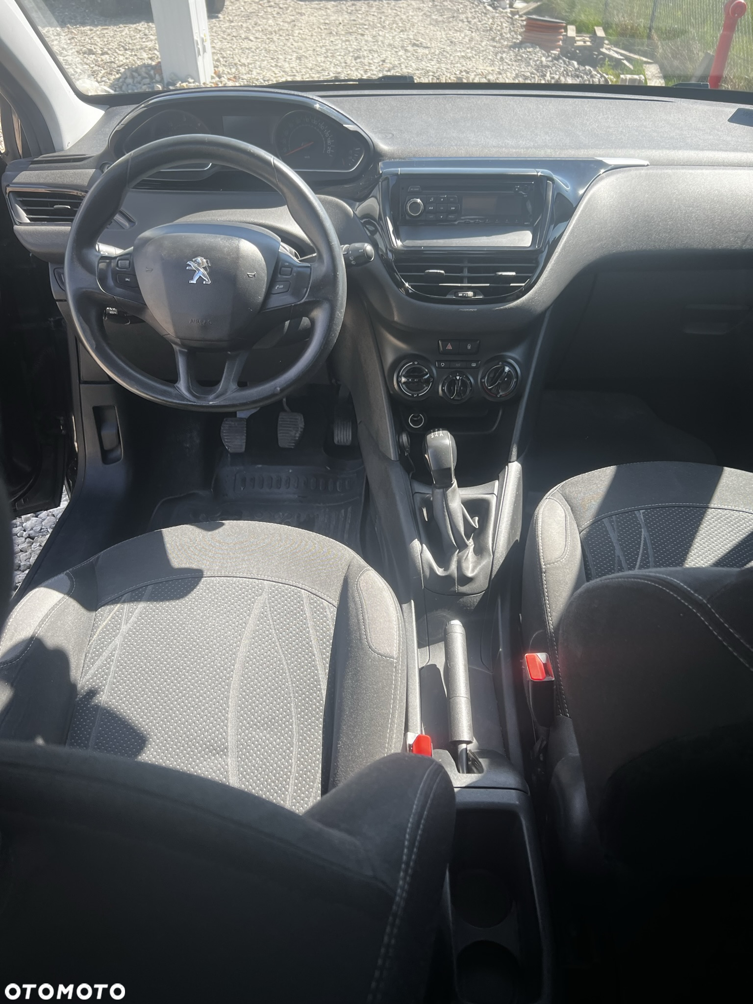 Peugeot 208 1.6 e-HDi Active STT - 9