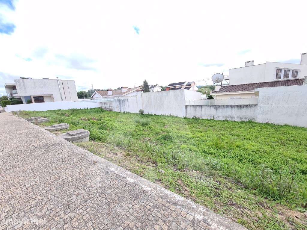 Lote de terreno para moradias geminadas em Serezedo - Grande imagem: 3/11