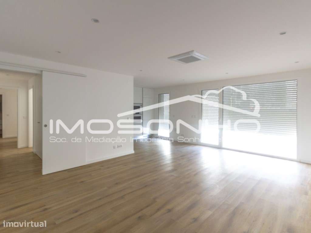 Apartamento T2, com terraço, na linda praia da Nazaré - Grande imagem: 3/20