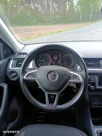 Skoda RAPID 1.6 TDI DPF Edition - 12