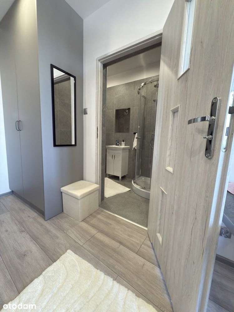 Wyposażona kawalerka w atrakcyjnej lokalizacji!!!-12