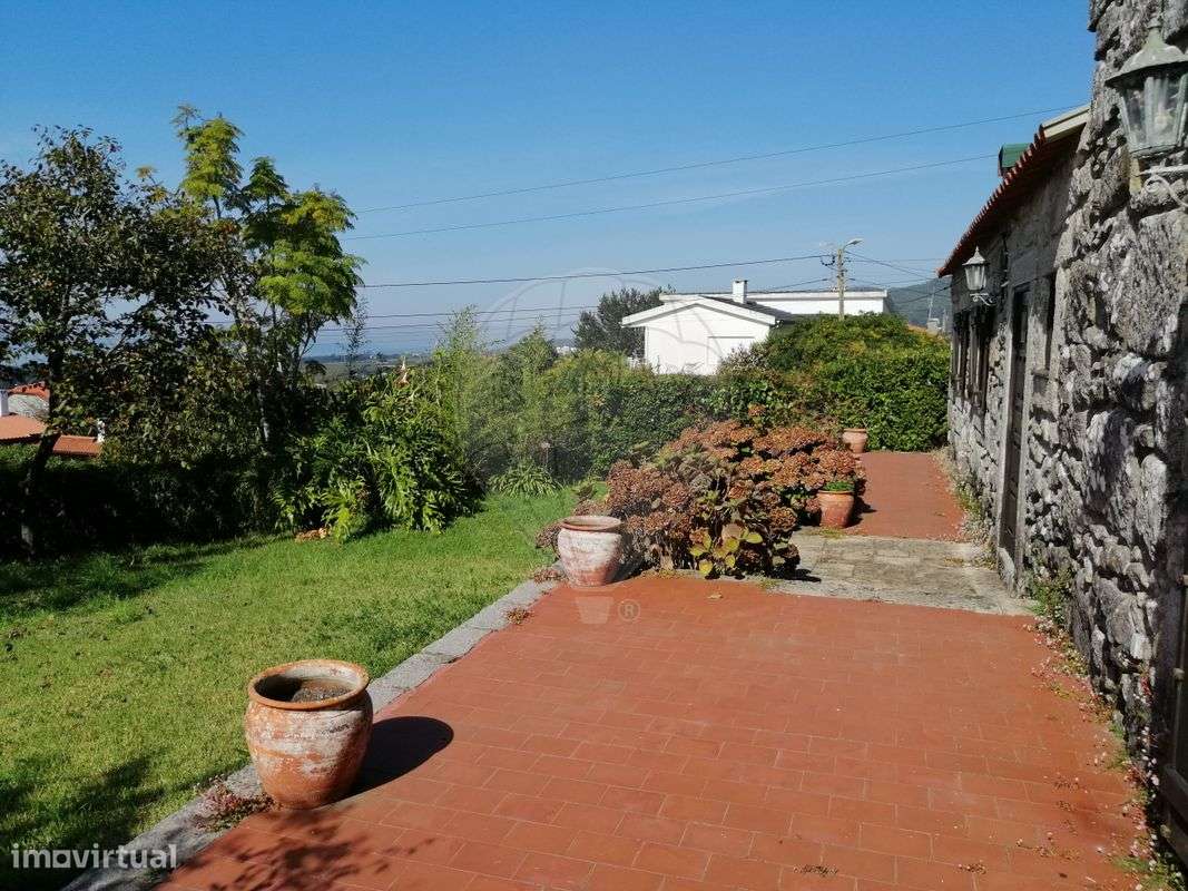 Moradia T6 para venda-5