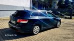 Toyota Avensis 1.6 Luna EU5 - 4