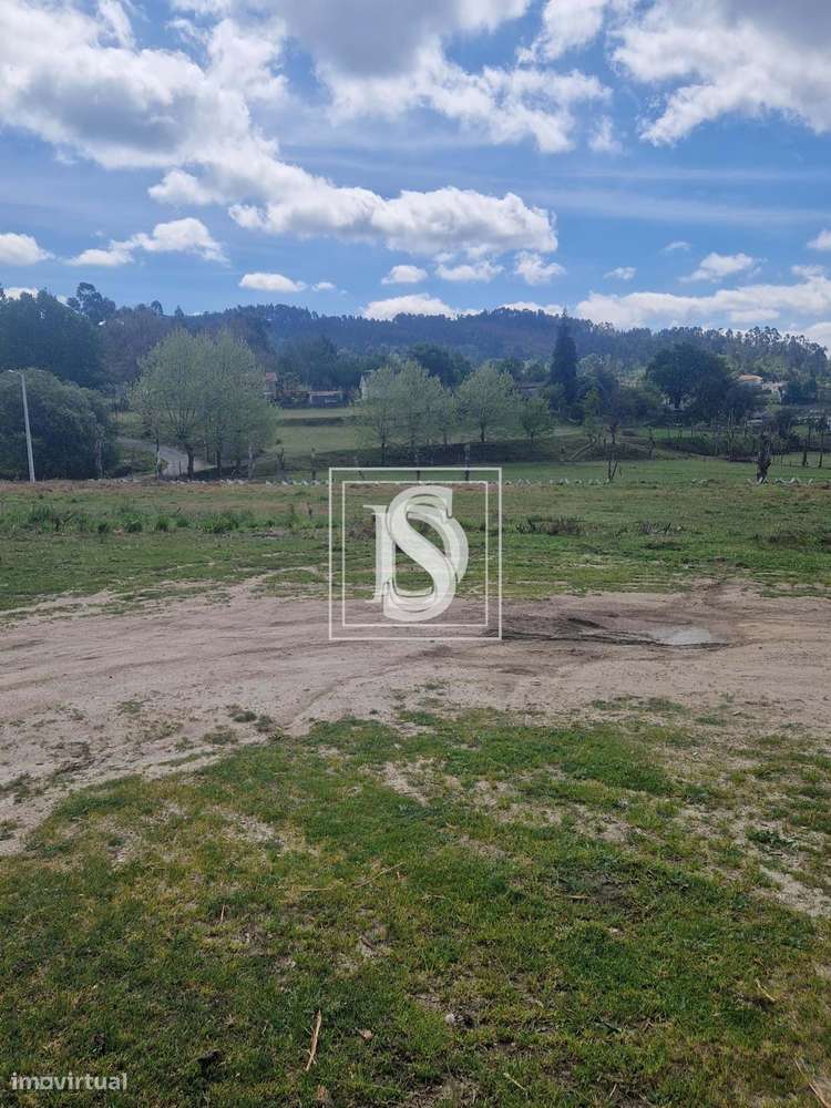 Terreno urbanizável situado em Pinheiro, Vieira do Minho - Grande imagem: 3/13