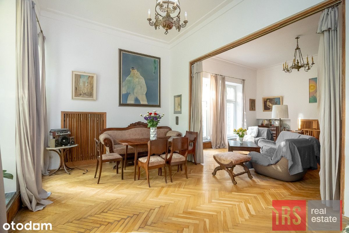 Apartament w zabytkowej willi na Saskiej Kępie