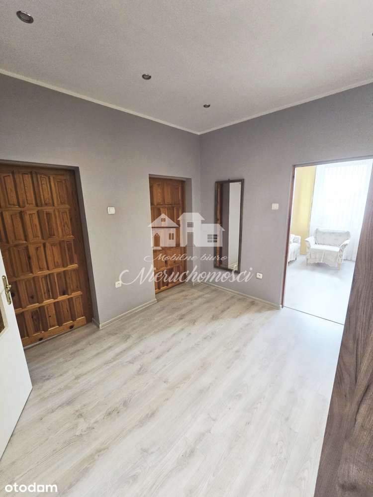 Przestronny dom z ogródkiem i dobrym dojazdem-8