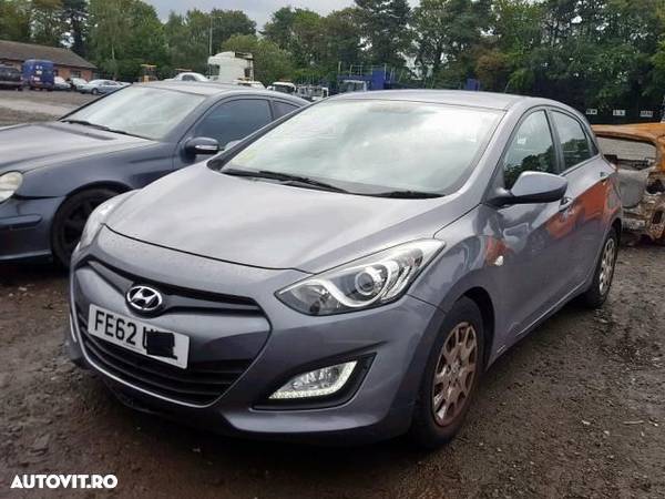 Dezmembrez Hyundai I30 1.6 diesel an 2013 - 1