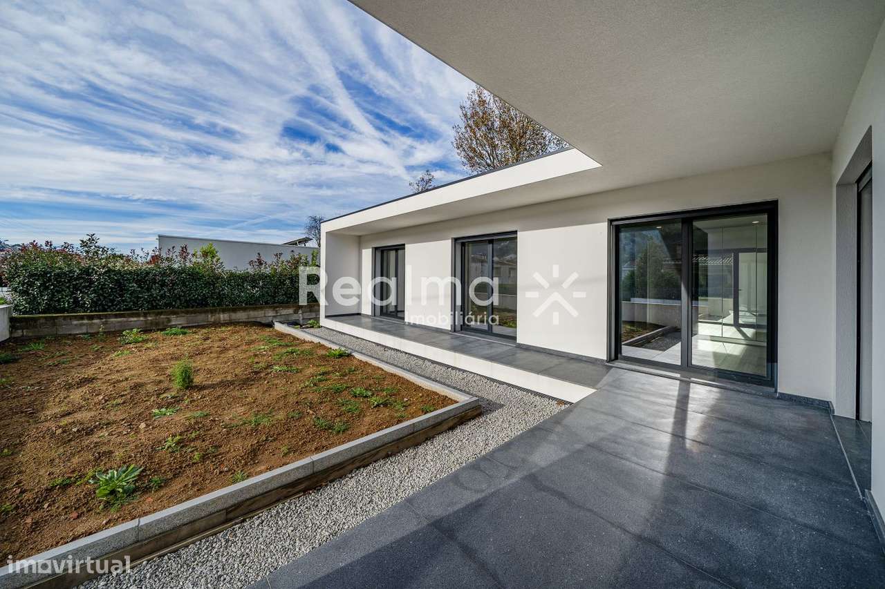 Moradia Térrea T3+Escritório em Este S.Mamede-Braga-36