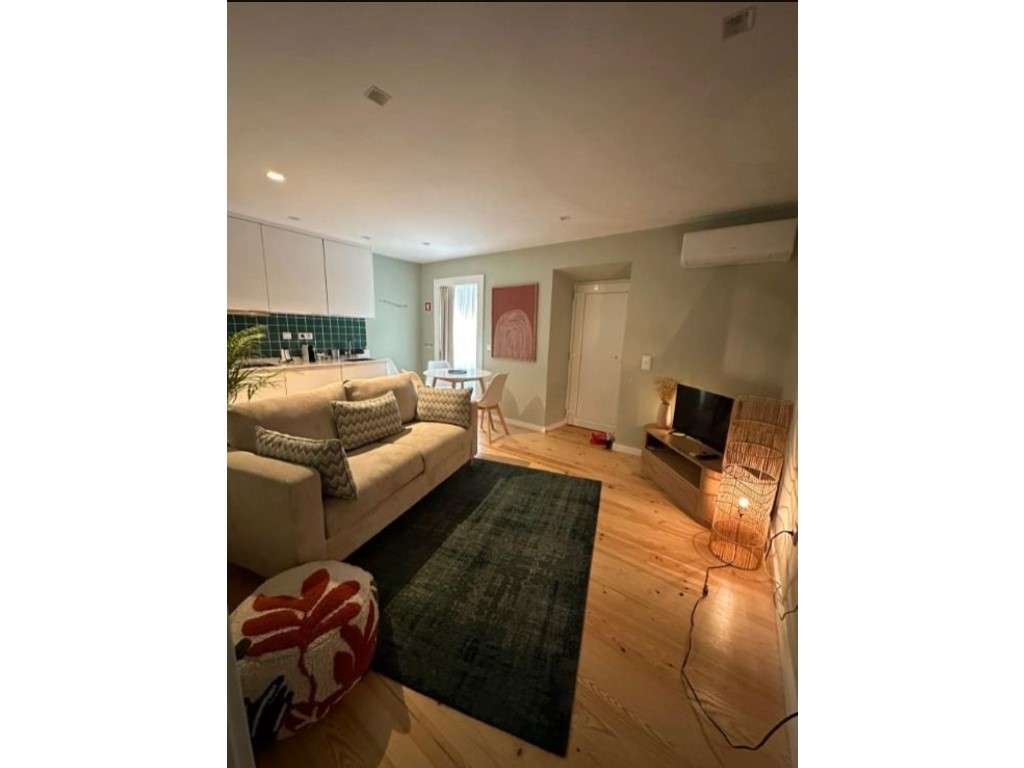 Prédio, Lisboa, Largo da Paz - Grande imagem: 2/5