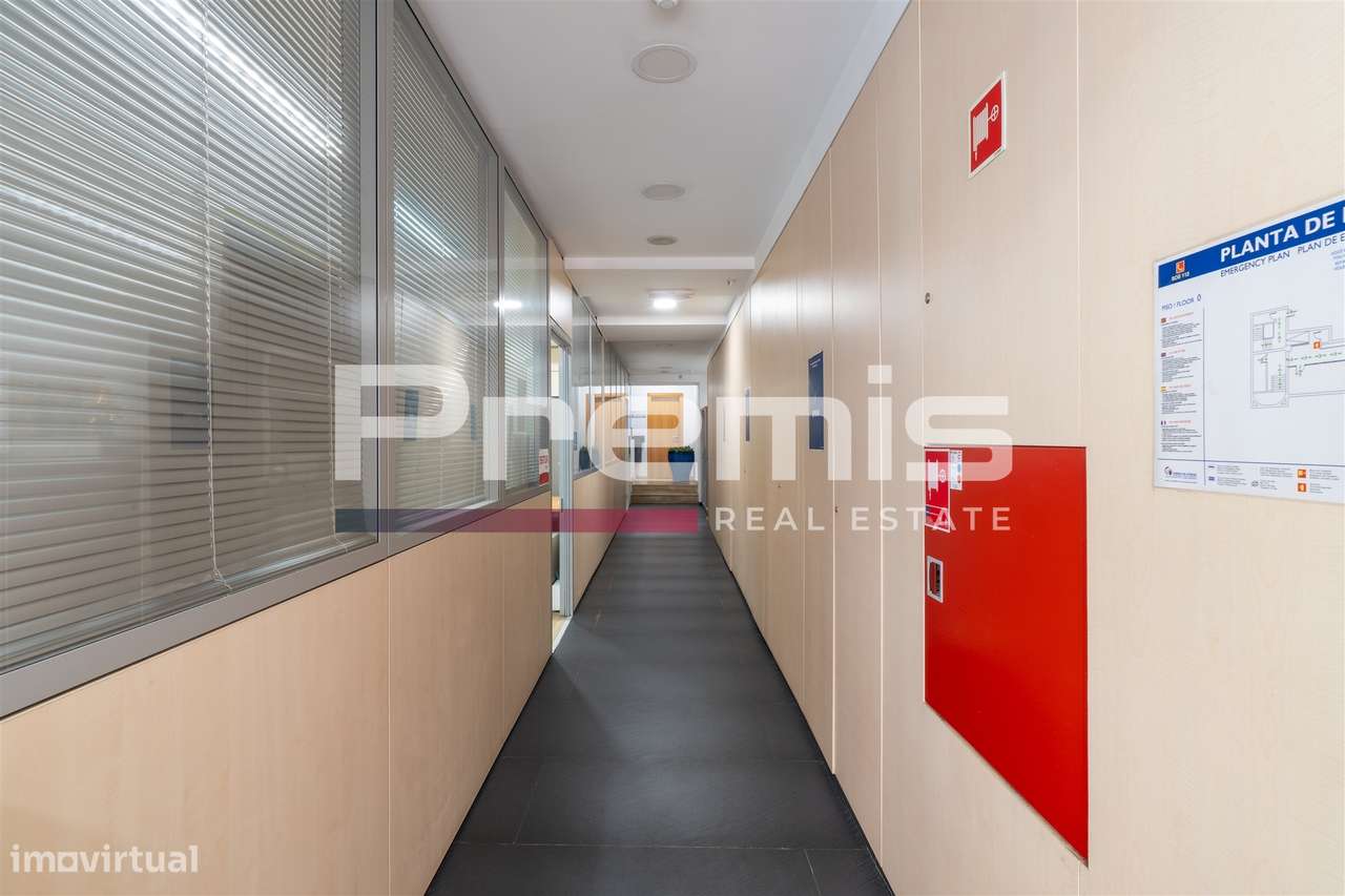 Escritório  Venda em Faro (Sé e São Pedro),Faro - Grande imagem: 4/60