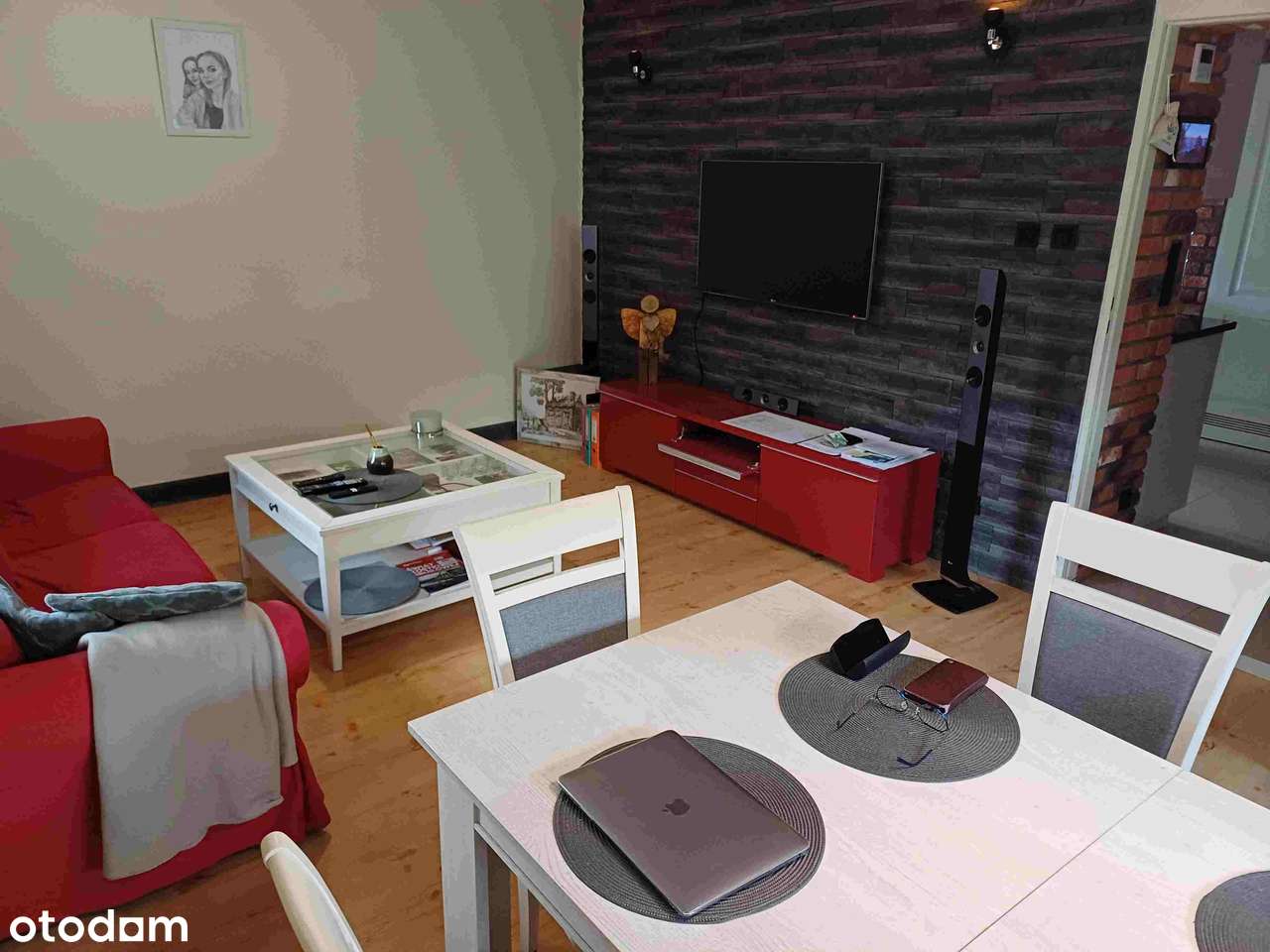 DOLINA BARYCZY - Dom wolnostojący na pięknej działce z własnym stawem-9