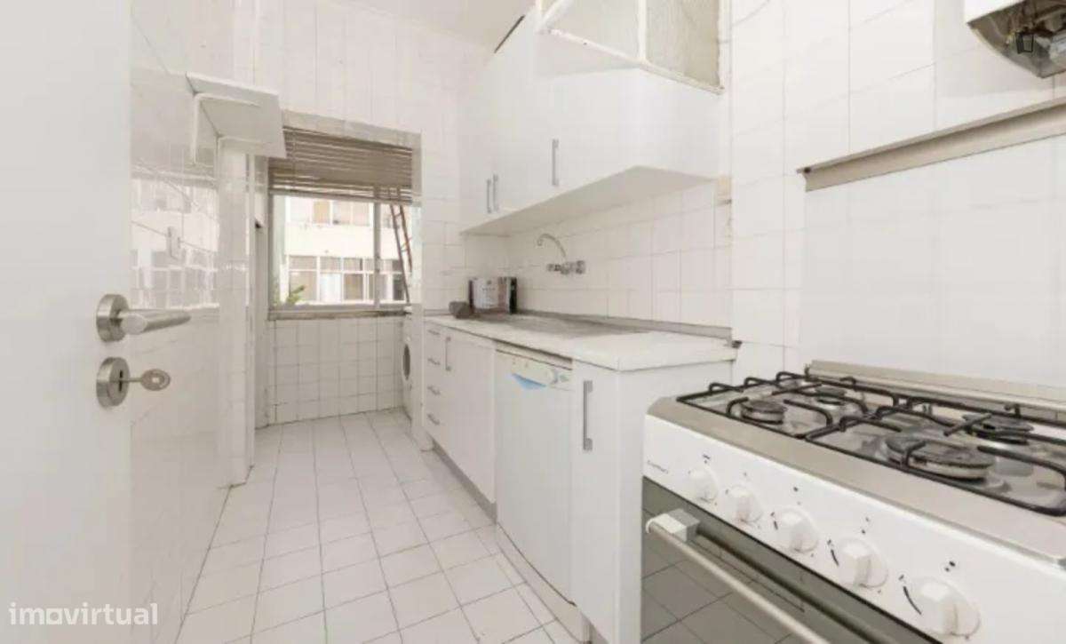 Quarto - localizado em Entrecampos Lisbon - Grande imagem: 4/9