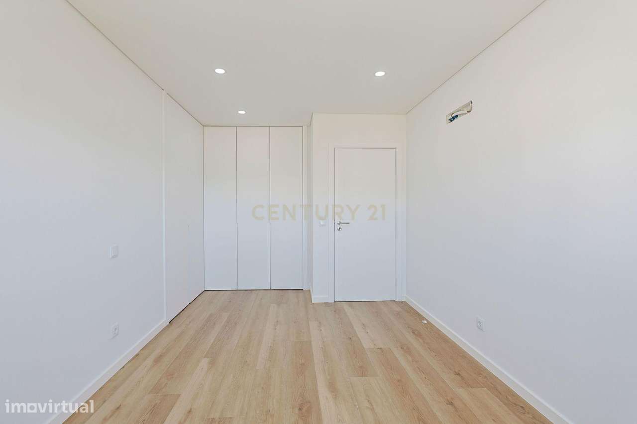 Moradia T4 em Charneca de Caparica, Almada-22