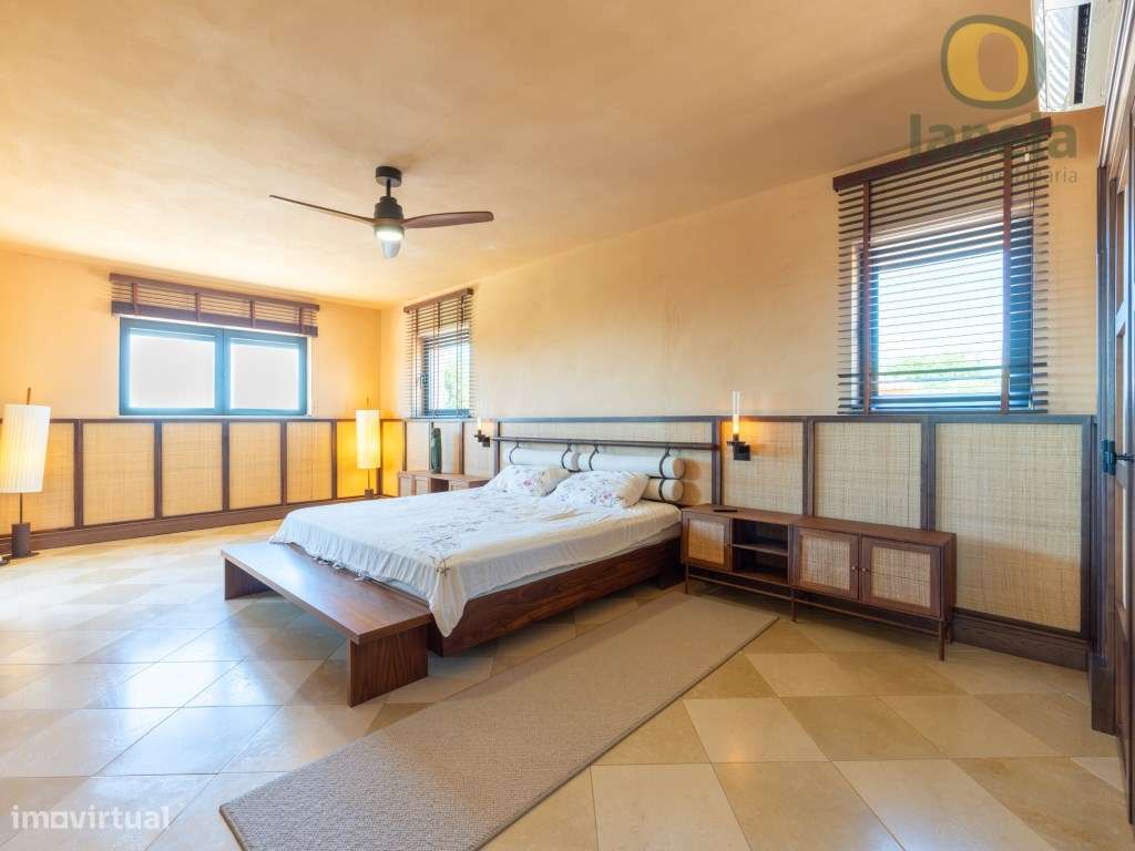 Encantadora Moradia T5 com vista Mar e Golfe, inserida num cenário ...-11
