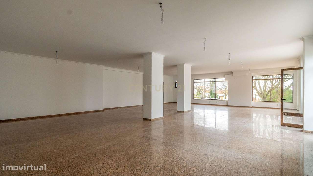 Espaço Comercial / Multiusos - para Arrendamento – 163 m² | Almada - Grande imagem: 5/17