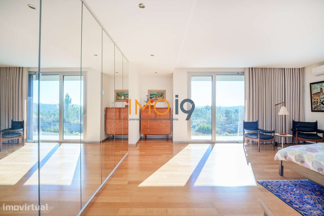 Moradia T4 Luxo - São Mamede-23