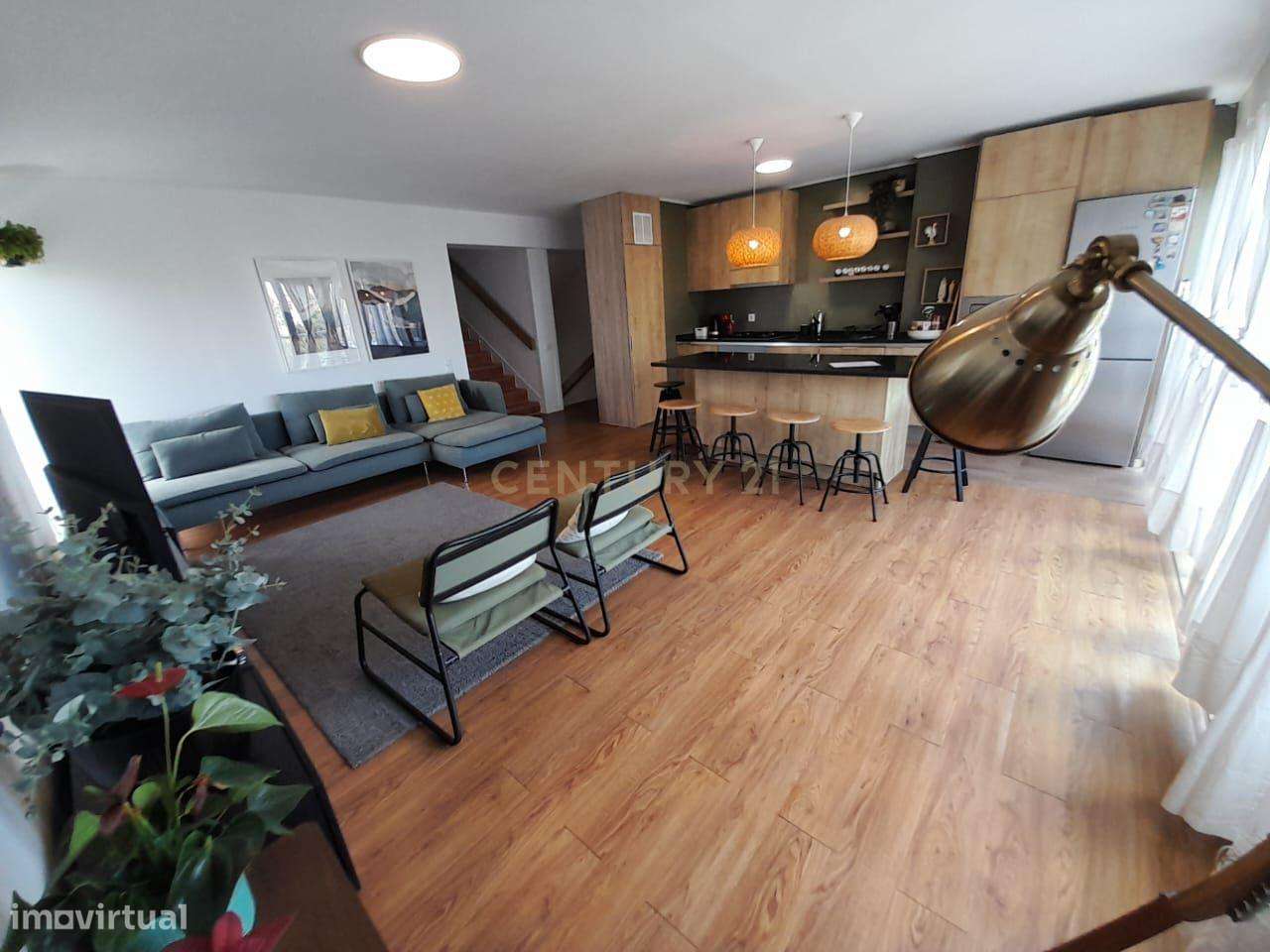 T4 Triplex Mobilado em Cascais – Pronto a Habitar - Grande imagem: 2/34