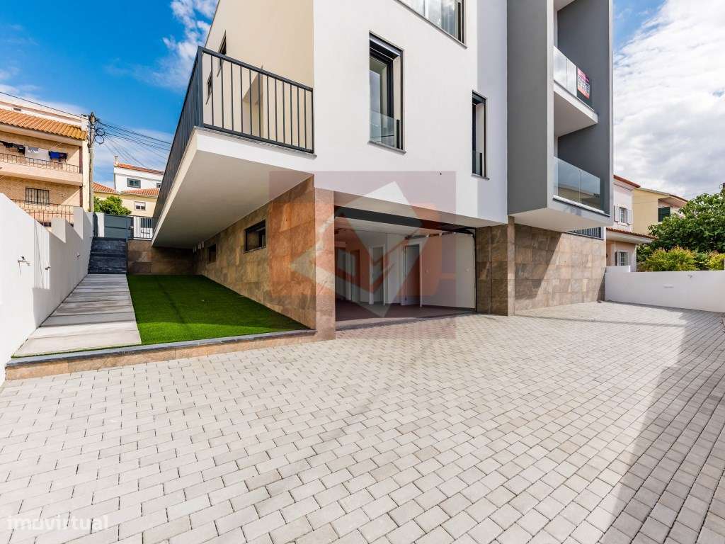 Moradia V5 nova no Bairro do Trigache em Famões-38