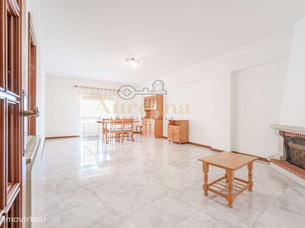 Apartamento T3 com elevador - Centro de Fátima-13