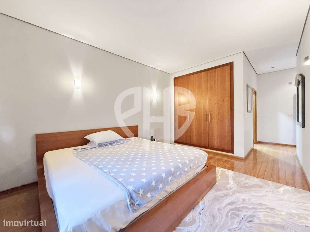 Apartamento T3+1 Duplex C/Terraço 250m2 // Condominio-23