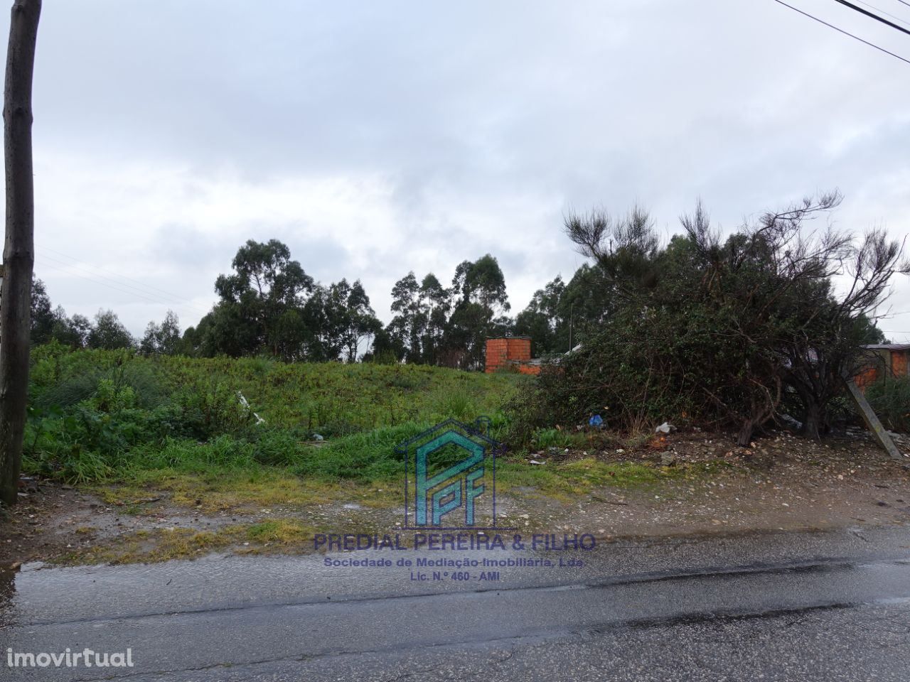 TERRENO C/ PROJETO APROVADO 3 MORADIAS - FÂNZERES / MONTEZELO