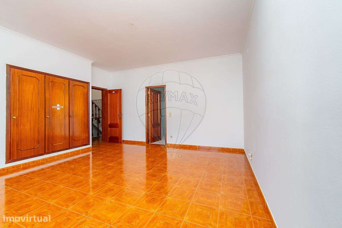 Moradia T4 para venda-23