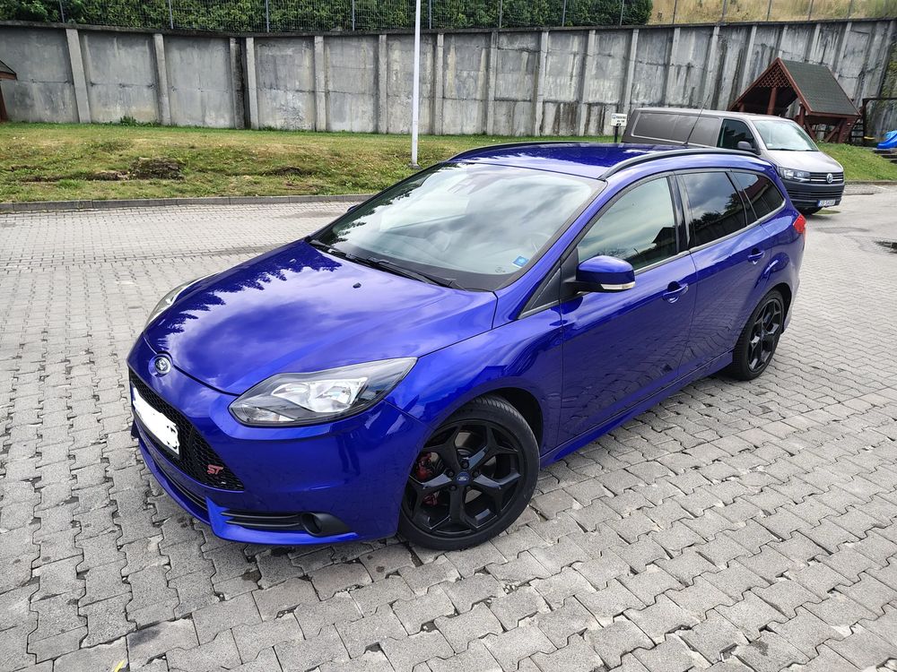 Ford Focus Mk3 (2010-2018) 2.0 EcoBoost ST mit Leder-Sport-Paket 2013