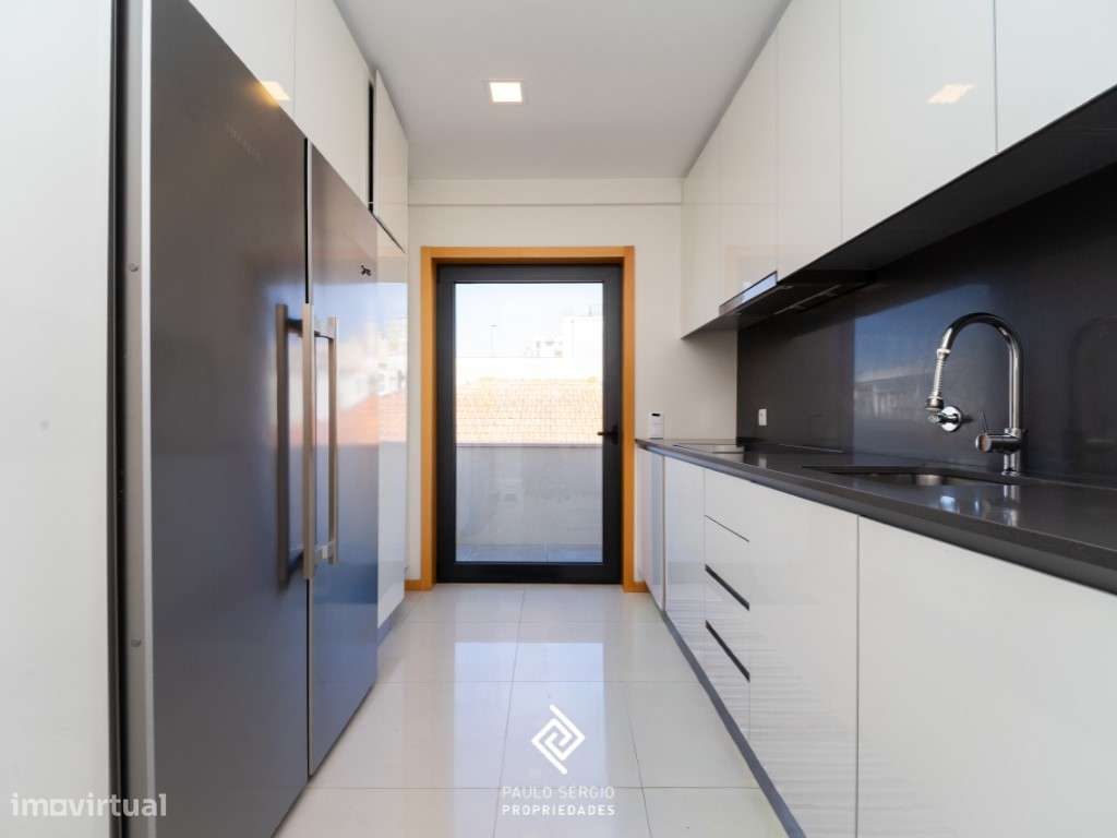 Apartamento T2 Duplex em Espinho-2