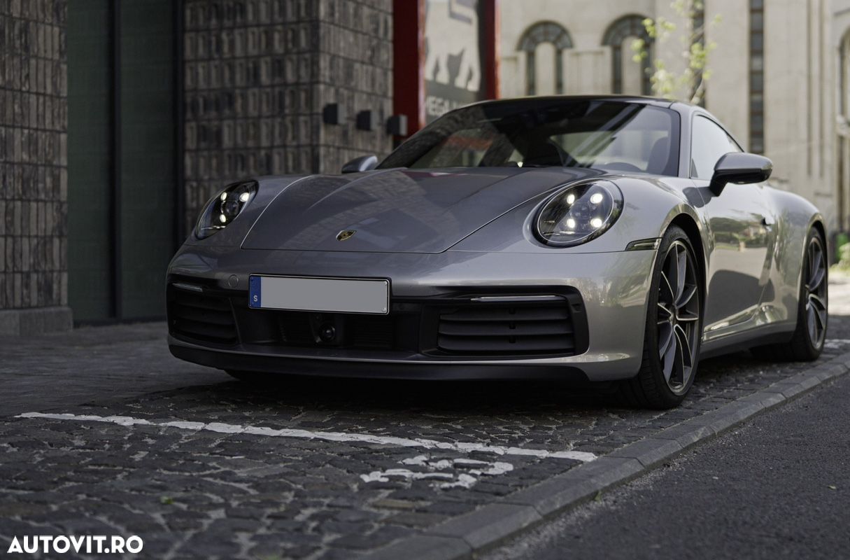 Porsche 911 Carrera 4S - 1