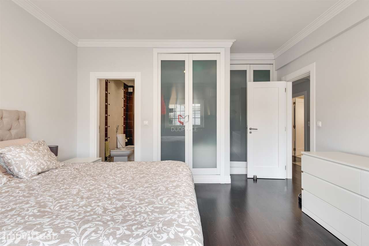 Moradia Premium T4 com Sótão, Ginásio, Garagem e Excelentes Áreas | Mo-28