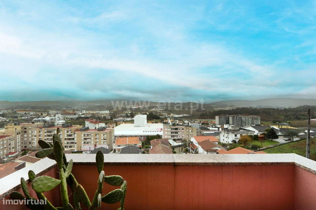 Apartamento T4 Duplex em Paredes-10