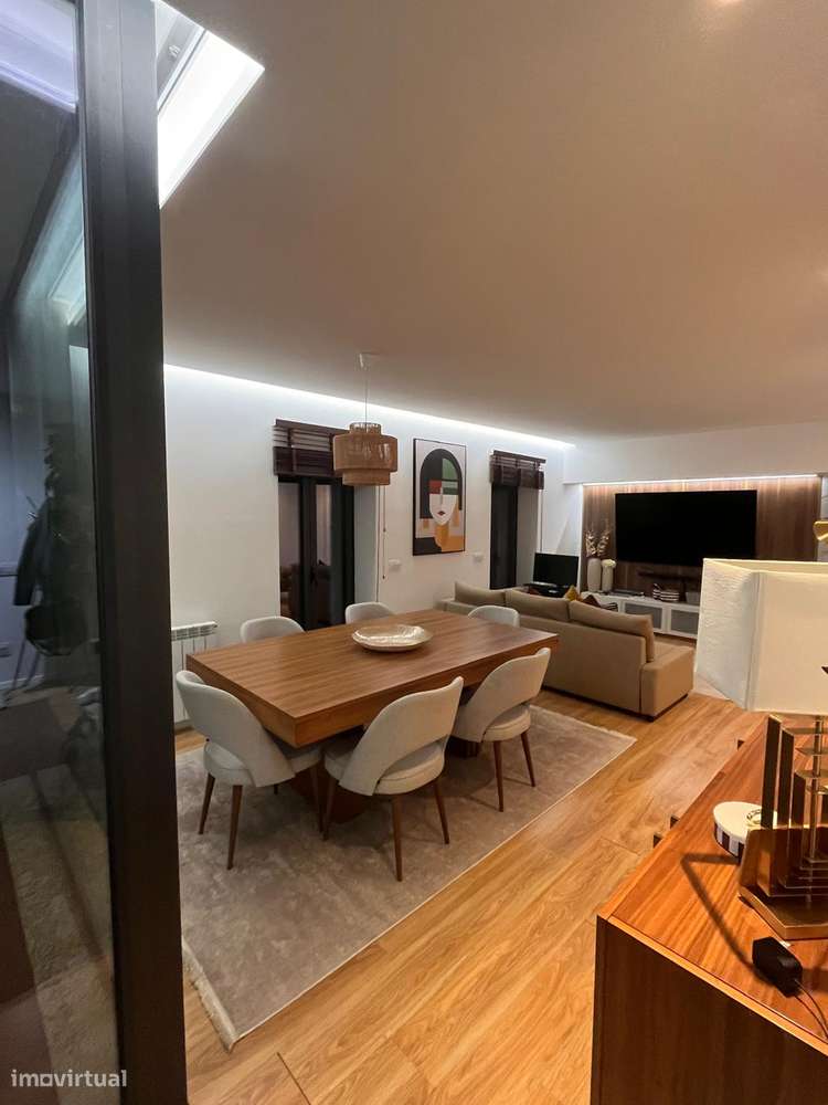 Moradia de Luxo com Piscina borda Infinita e 17.000 m² de Terreno-3