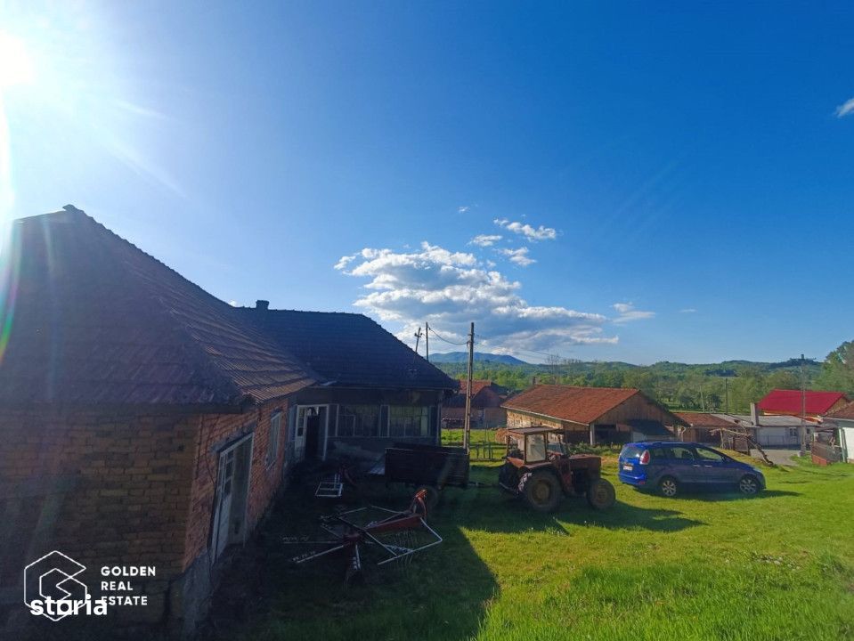 Casa de vacanta intr-o zona de vis, cu vedere la munte, sat Magulicea