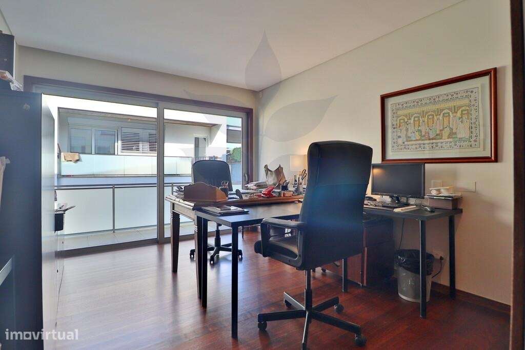 Venda Moradia Geminada Palmeira T4-30