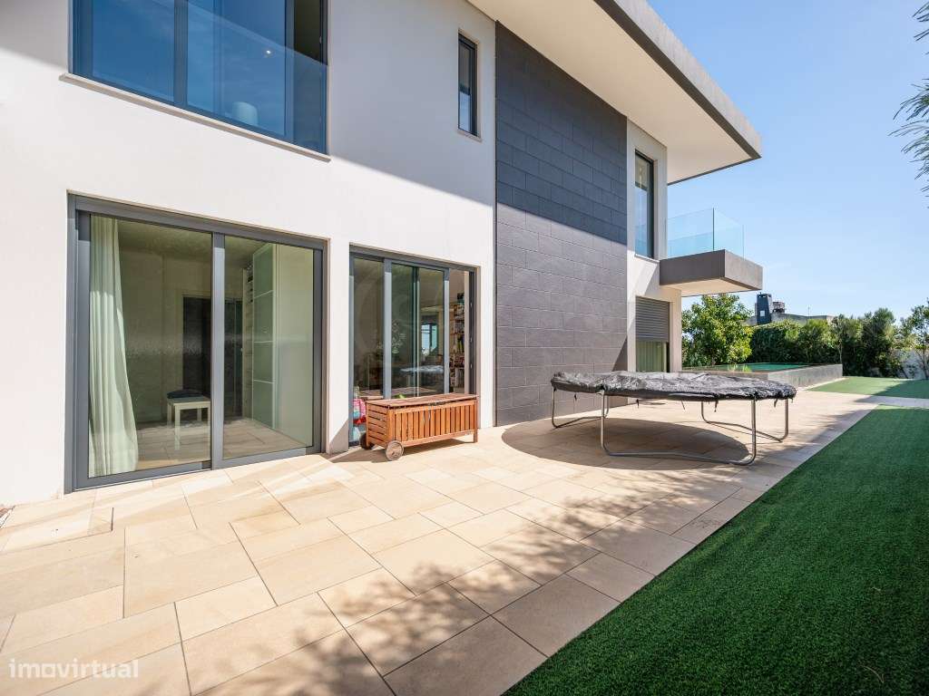 Moradia T8 c/Piscina | Queijas-6