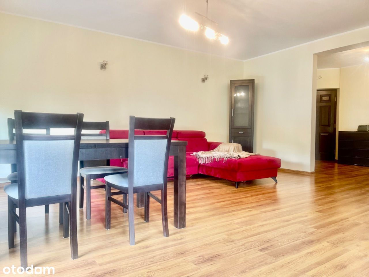 Wynajmę apartament 3 pokoje z balkonem i garażem