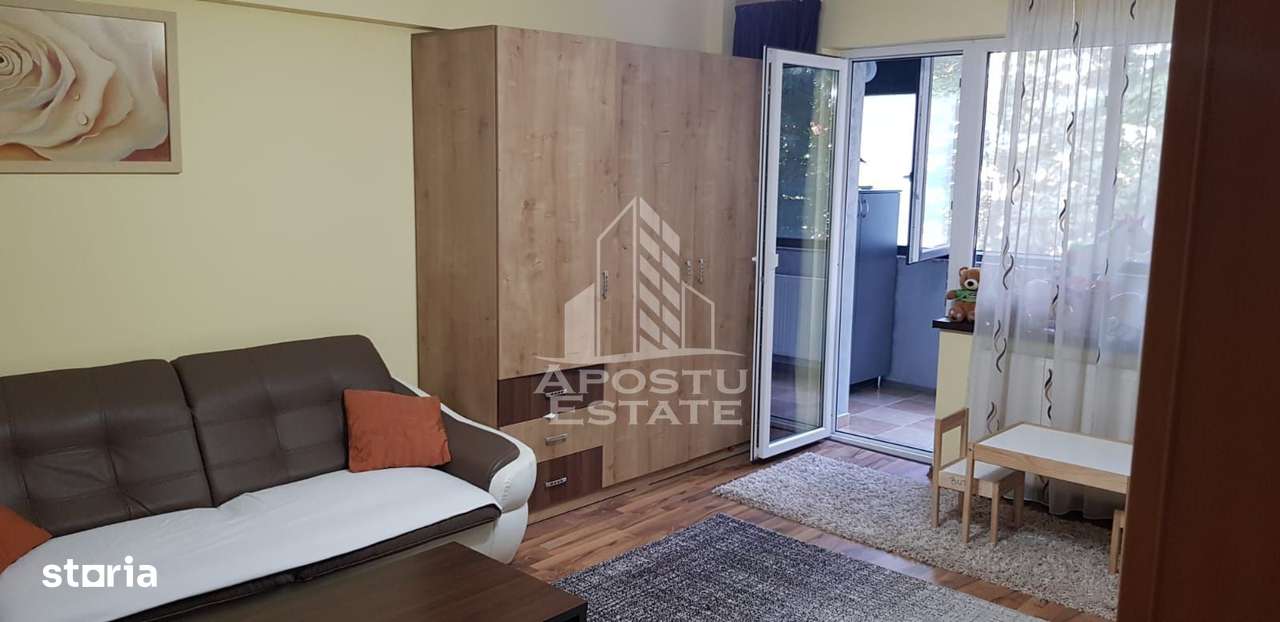Apartament cu 2 camere foarte spatios, terasa si balcon, centrala - Imagine principală: 4/10