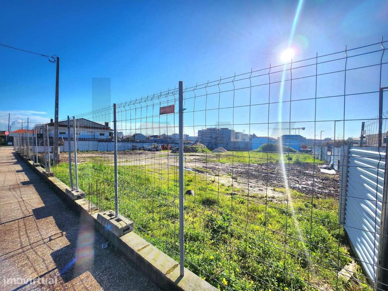 Terreno com projecto aprovado para uma moradia nas Agras do Norte, Ave - Grande imagem: 4/10