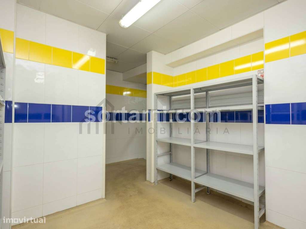 Espaço Comercial de 425m² no Coração de Faro-43