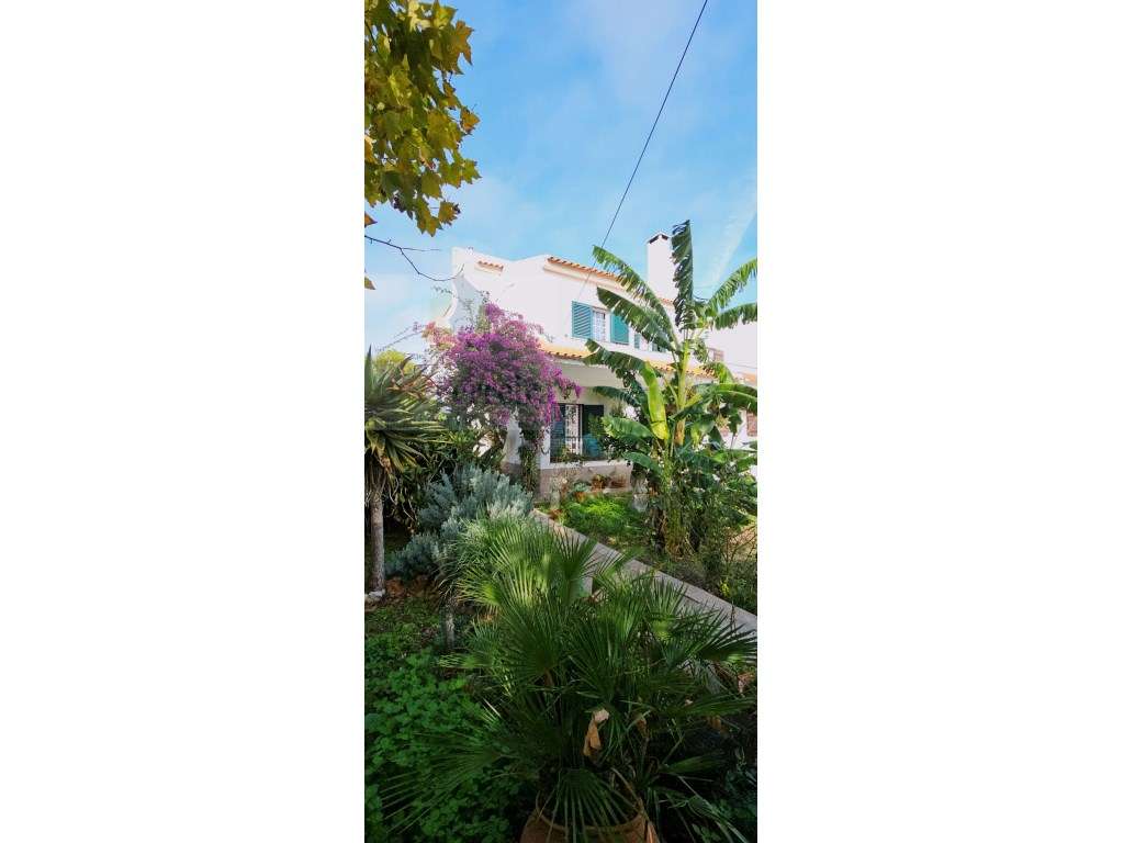 Moradia com 7 assoalhadas , jardim privado e garagem !! - Grande imagem: 5/51